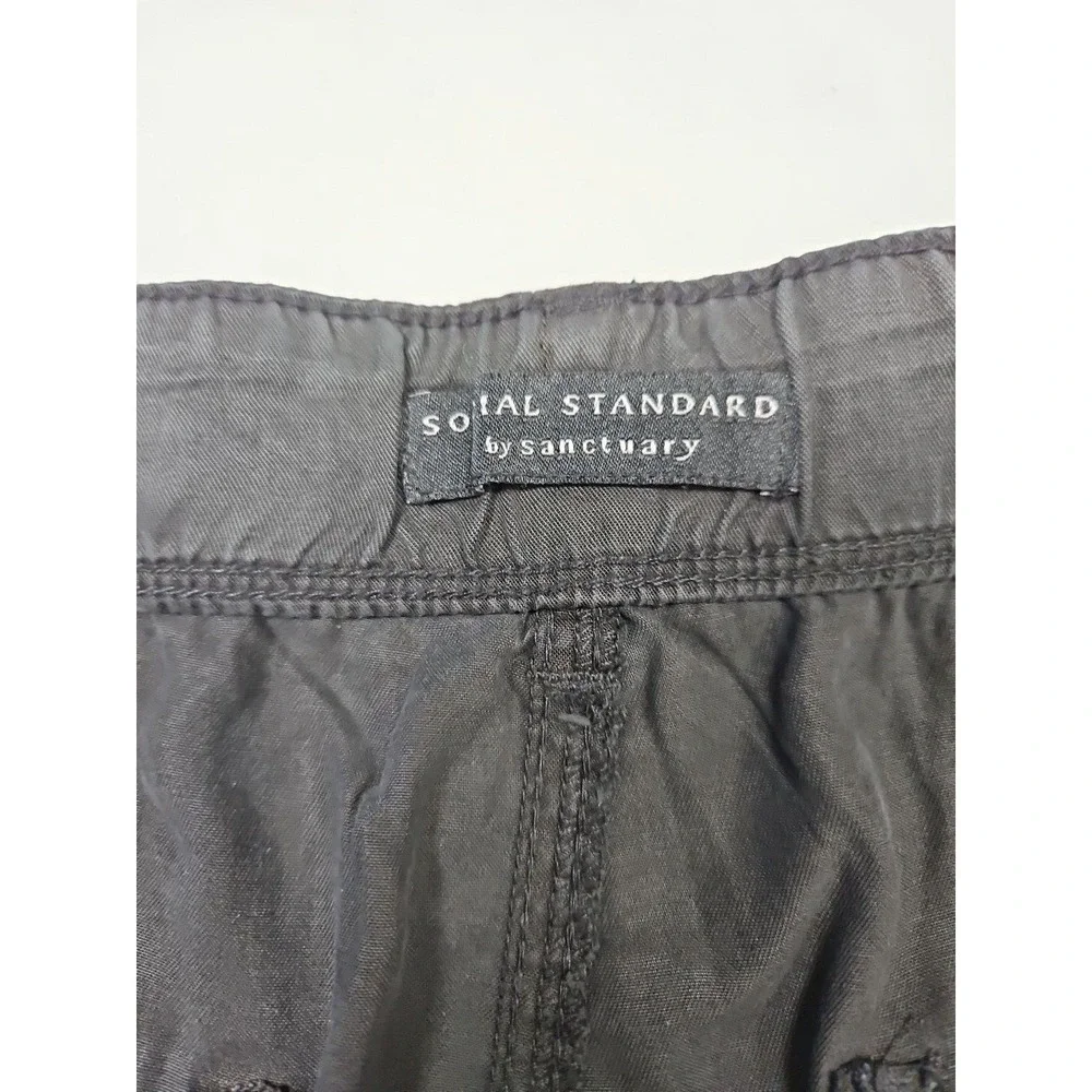 Social Standard Women's Washed Black Mid Rise Fortune 100% Tencel Short Size XXL